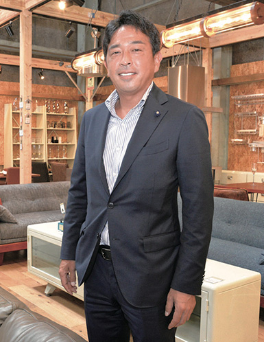 写真：代表取締役　中屋敷善三